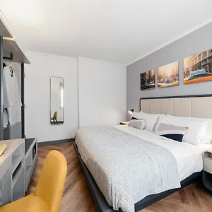 Citadines Connect Fifth Avenue מלון